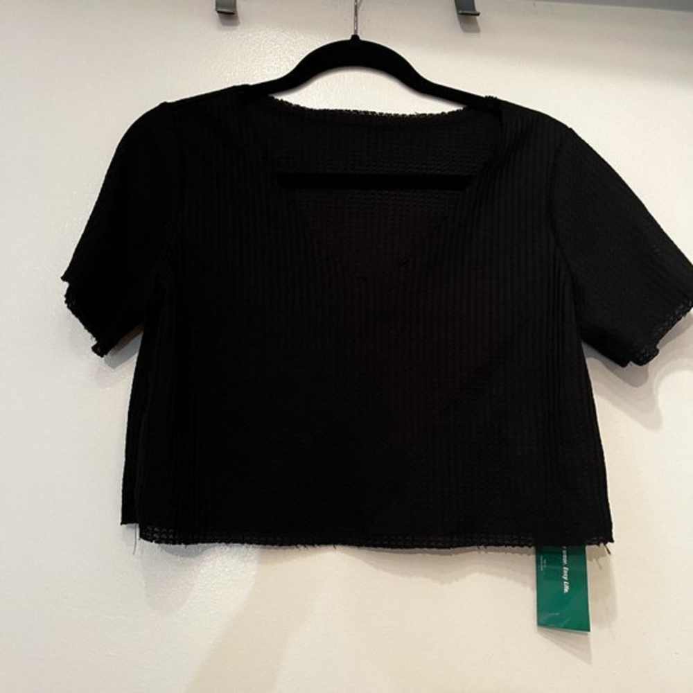 Shein Black V Neck Crop Top‎ / Size S / NWT